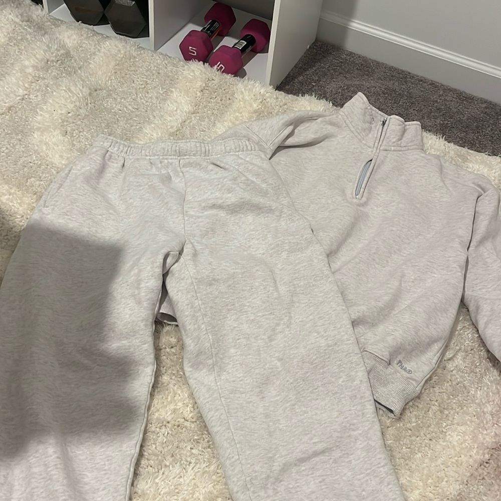 Aritzia TNA Mega Fit Set